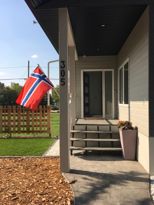 BF4EBB79-ED32-407E-84F3-ED6855233995