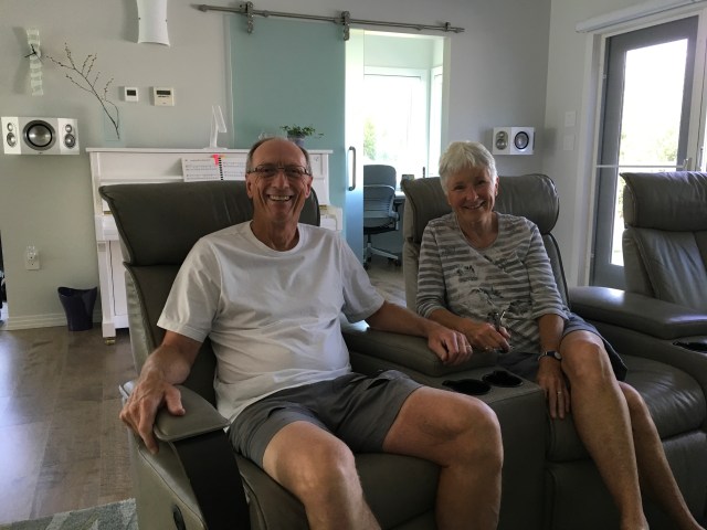 D4793F2B-6FF9-42A5-999E-E1DF63FC7E81