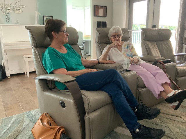 26E1B0C1-085B-4593-B40A-AA75DFF1786E